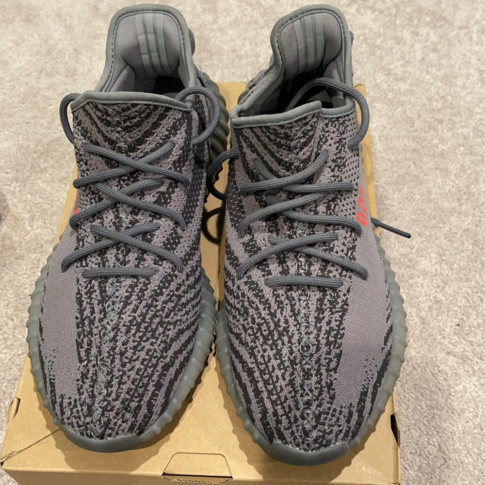 YEEZY boost 350 beluga V2